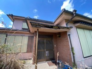 庇（ひさし）の破損状態