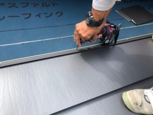 ガリバリウム鋼板を設置