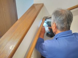 階段手摺り取り付け