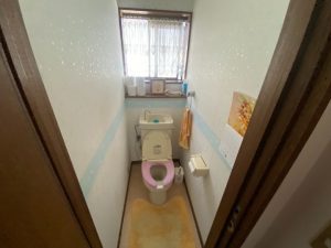 トイレの手摺取り付け箇所を点検