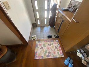 室内の手摺取り付け箇所を点検調査