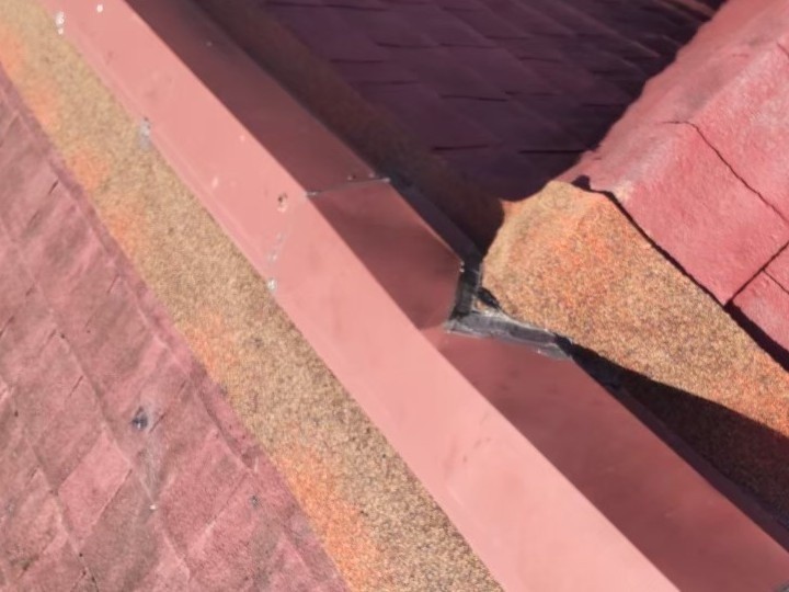 換気棟板金交換工事が完工した状態