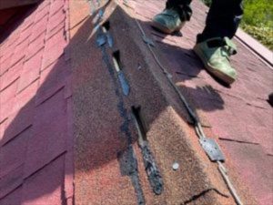 既存の棟換気を撤去する作業工程