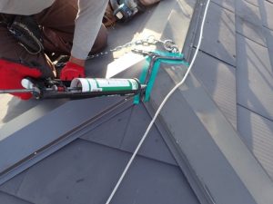 繋ぎ目にコーキング処理