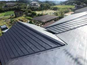 工事中の屋根の外観