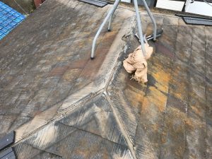 貫板の棟板金を撤去