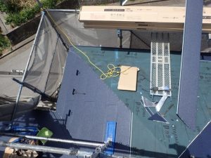 アイジー工業の「スーパーガルテクト（シェイドブルー）」を使った屋根葺き替え工事