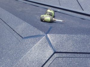 仕上げ作業の施工風景