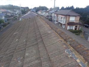 台風被害でズレた屋根の棟瓦の状態