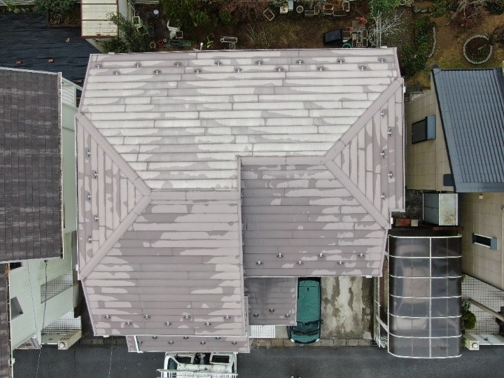 ドローン撮影した屋根の状態