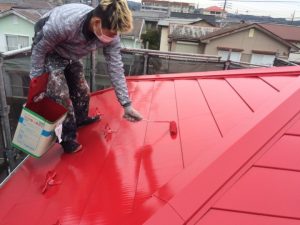 塗料材ヤネフレッシュを用いて「上塗り」