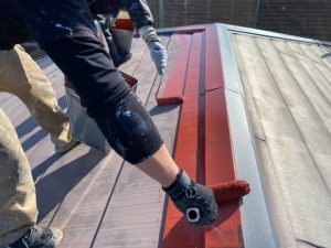 ハイポンファインデクロを用いた下塗り作業