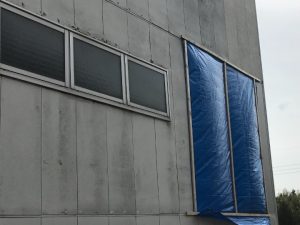 養生シートを固定