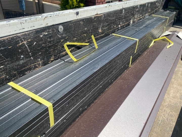 タフモック（樹脂製の貫板）