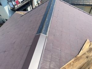 タフモック（樹脂製の貫板）を設置する作業工程