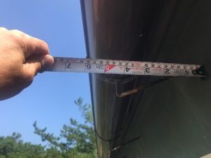 バルコニーの床に錆が落ちて付着してしまう状態