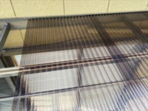 住友ベークライト「波板ポリカ」を設置