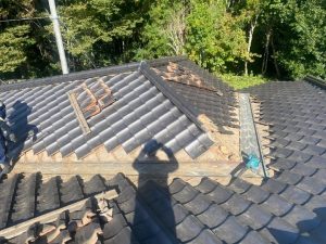 谷板金の周りを清掃した後の状態