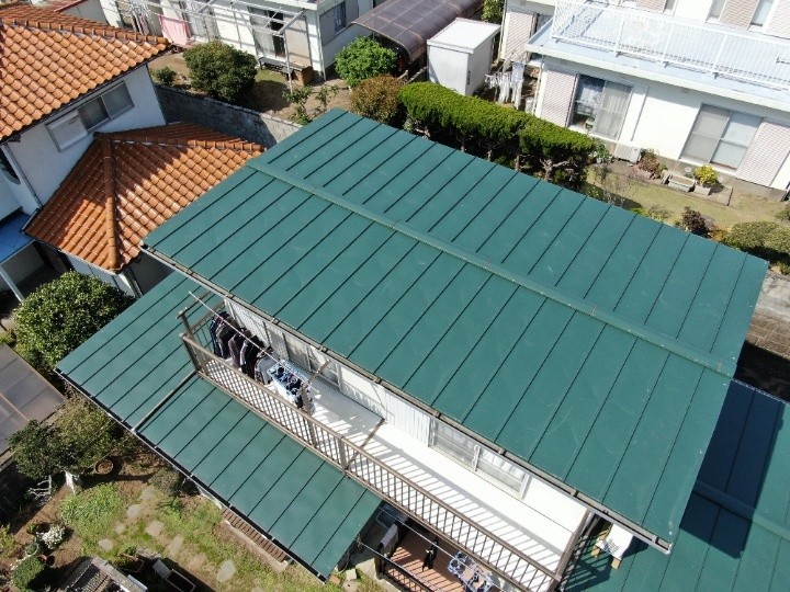 屋根カバー工法が無事に完工