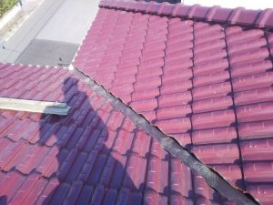 カラーステン板金で加工した谷板金