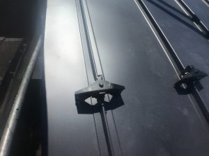 雪止め金物設置