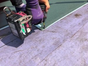 アイジー工業「スーパーガルテクト」を敷設する作業工程