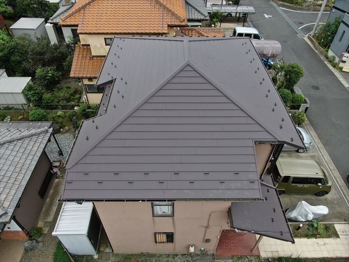 屋根の葺き替え工事が無事に完工
