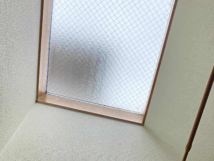 雨漏りが発生している天窓