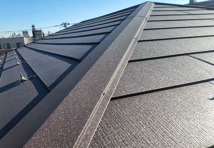 棟抑え(棟板金)