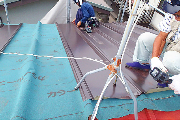 トタン屋根のカバー工法