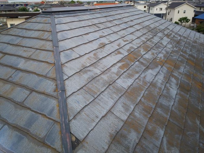 劣化してメンテナンスが必要な屋根