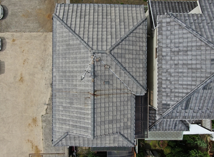 ドローンから空撮した屋根