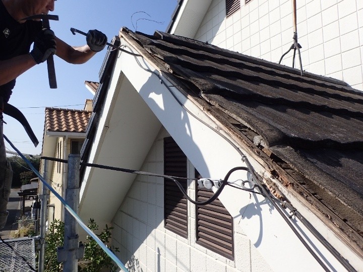 ケラバ瓦を取り外し