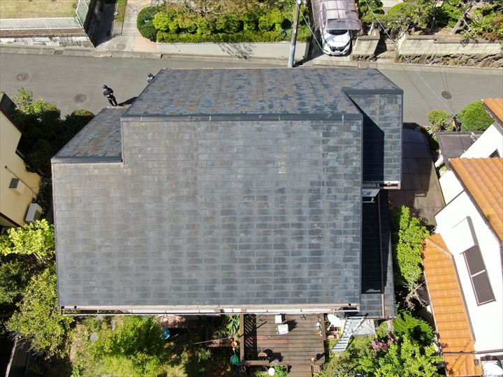 ドローンから空撮した屋根