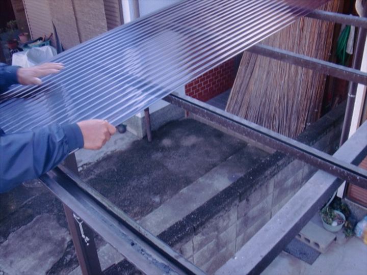 波板屋根の交換工事