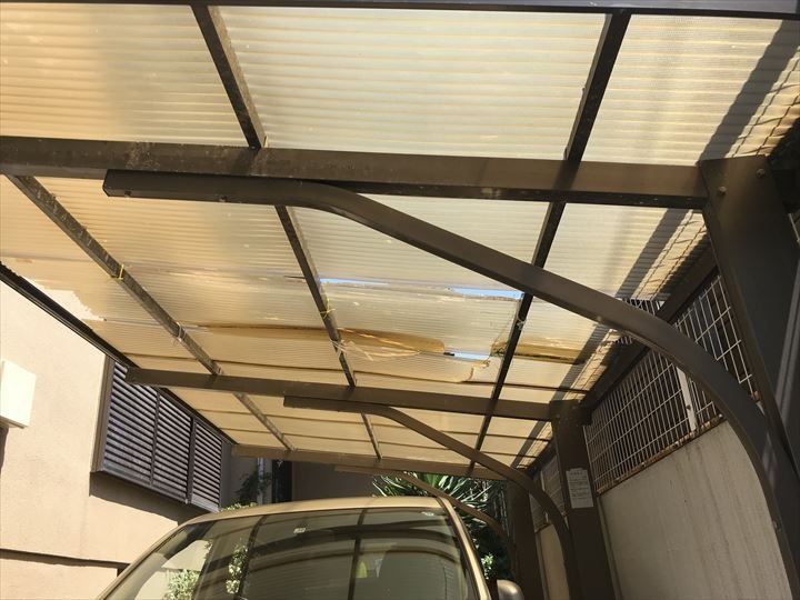 経年劣化した波板屋根