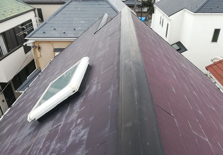 雨漏りしやすい棟板金や天窓