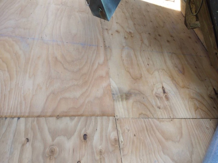 新設した屋根下地