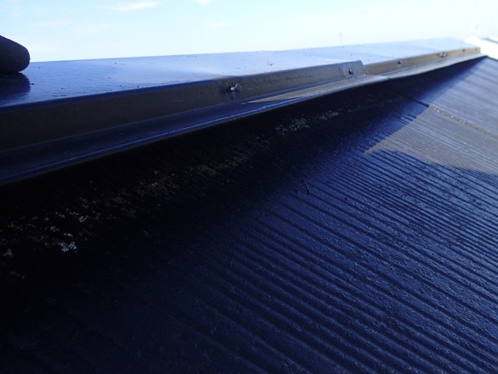 棟板金の浮き