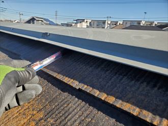 20191204_101935松戸市小金原_スレート屋根調査 棟板金の歪み