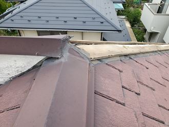 松戸市小山で行った台風15号被害のスレート屋根の隅棟の棟板金飛散