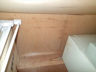 木更津市 2階押し入れの漏水