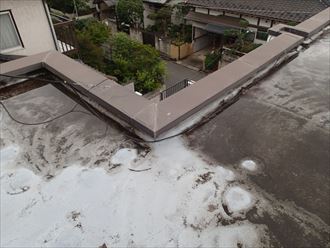野田市岩名で陸屋根の防水が紫外線や雨の影響で劣化