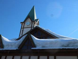 屋根の上の積雪