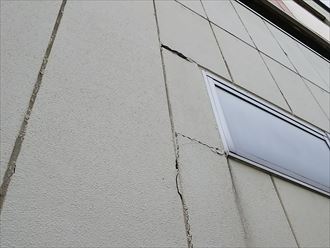 市原市 外壁に亀裂