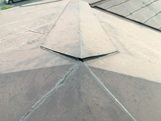IMG_1258 棟板金の捲れ、雨水の浸入