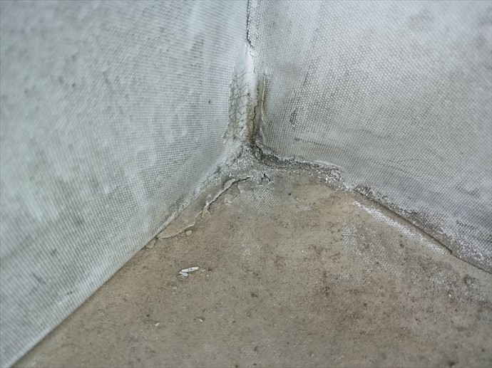 木更津市 防水層の破れ