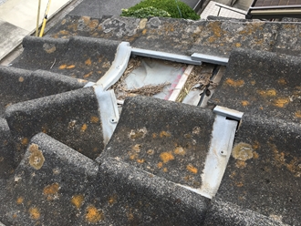 IMG_2946 セメント瓦のズレ、雨漏りの危険