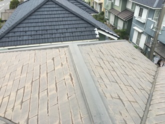 IMG_7903 スレート屋根の調査実施、棟板金が飛散