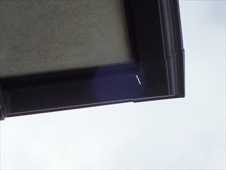 市原市 雨樋へのひび割れ